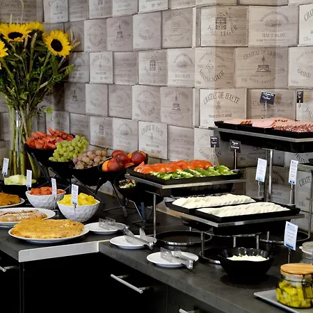 Hotell Athenaeum Grand 4*