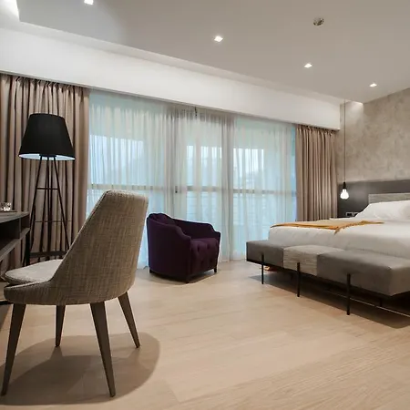 Hotell Athenaeum Grand 4*